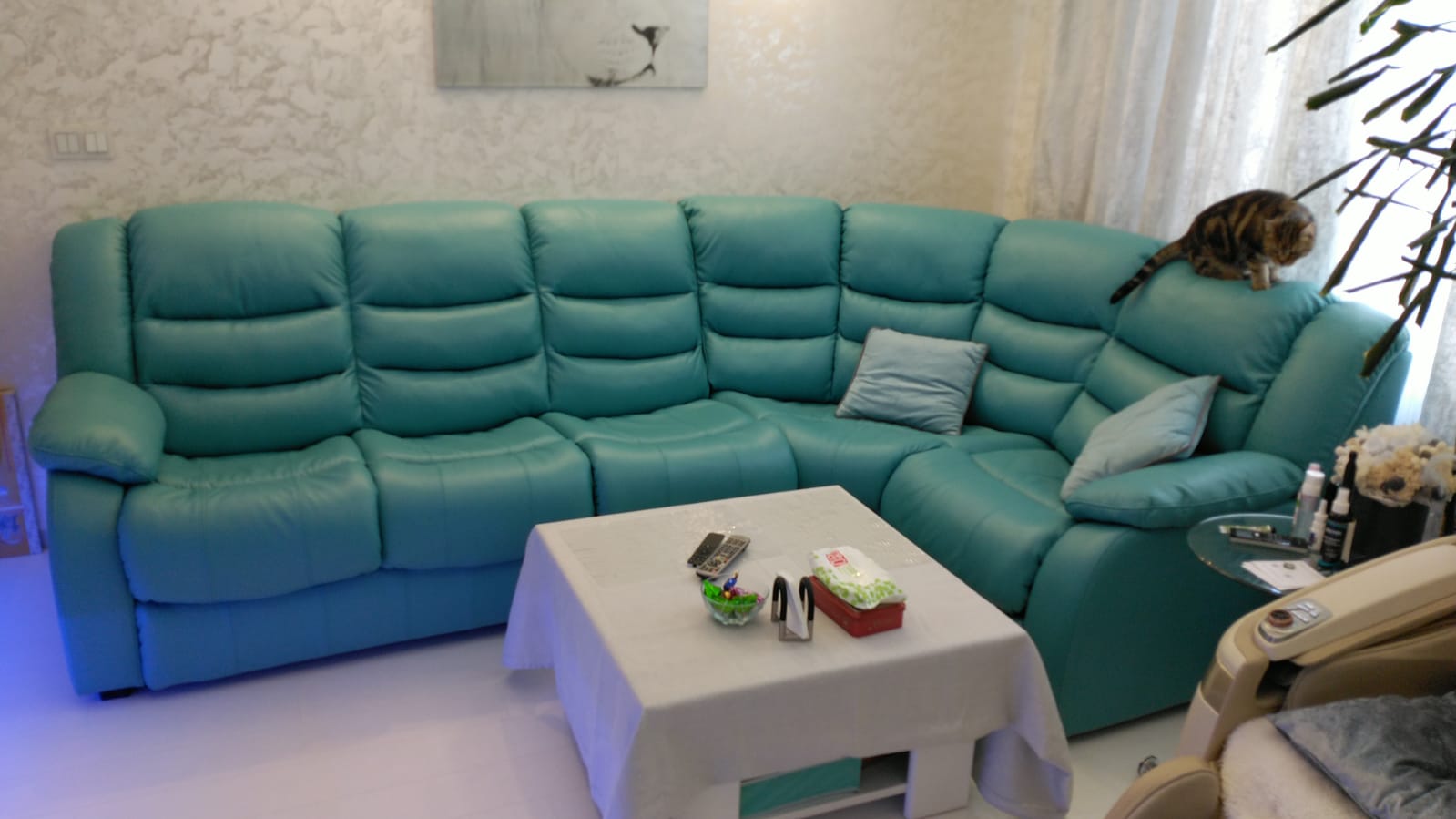 Перетяжка дивана на дому. Ессентуки